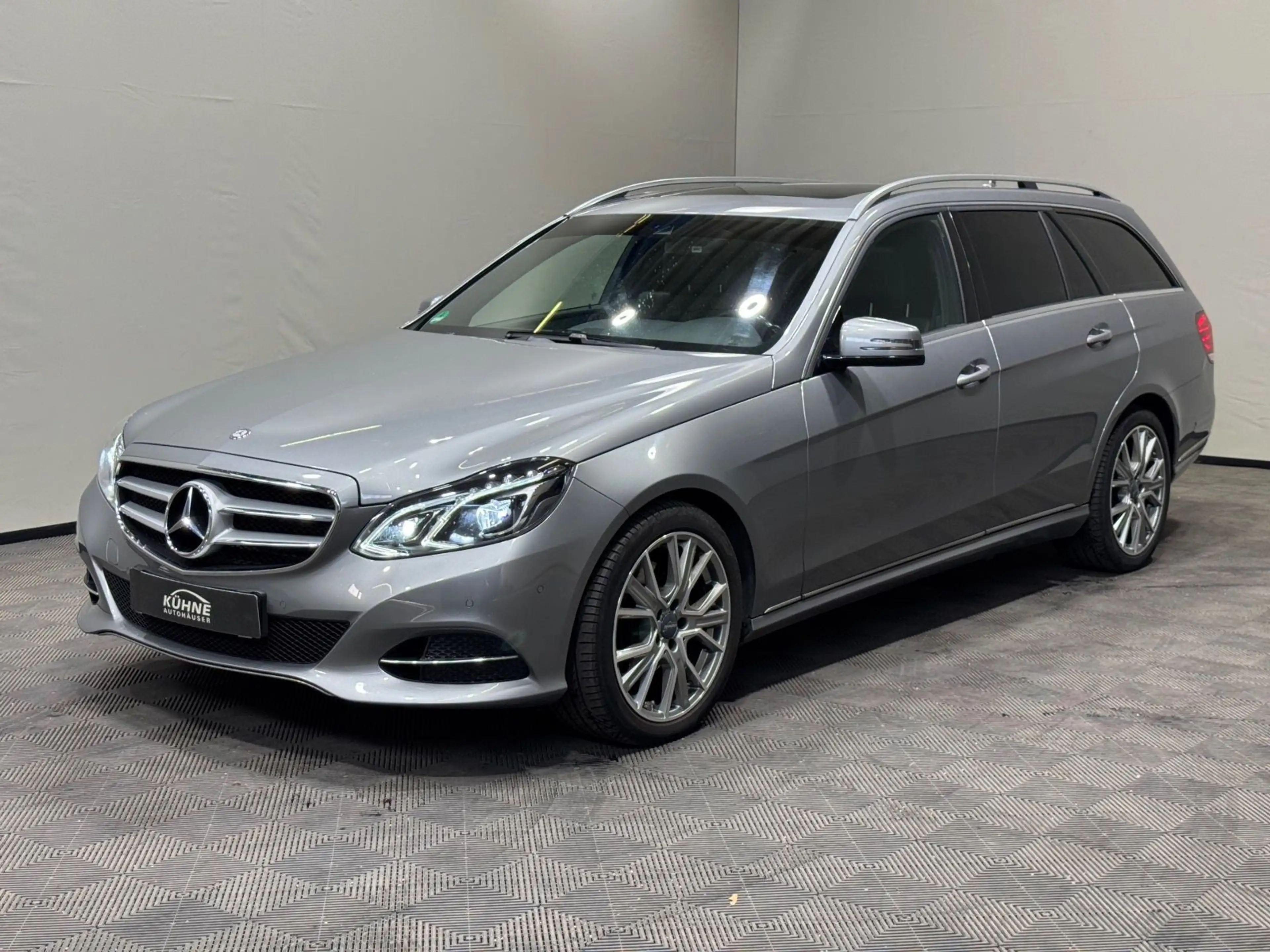 Mercedes-Benz E 250 CDI Avantgarde BlueTEC | NUR HÄNDLER! — photo 2