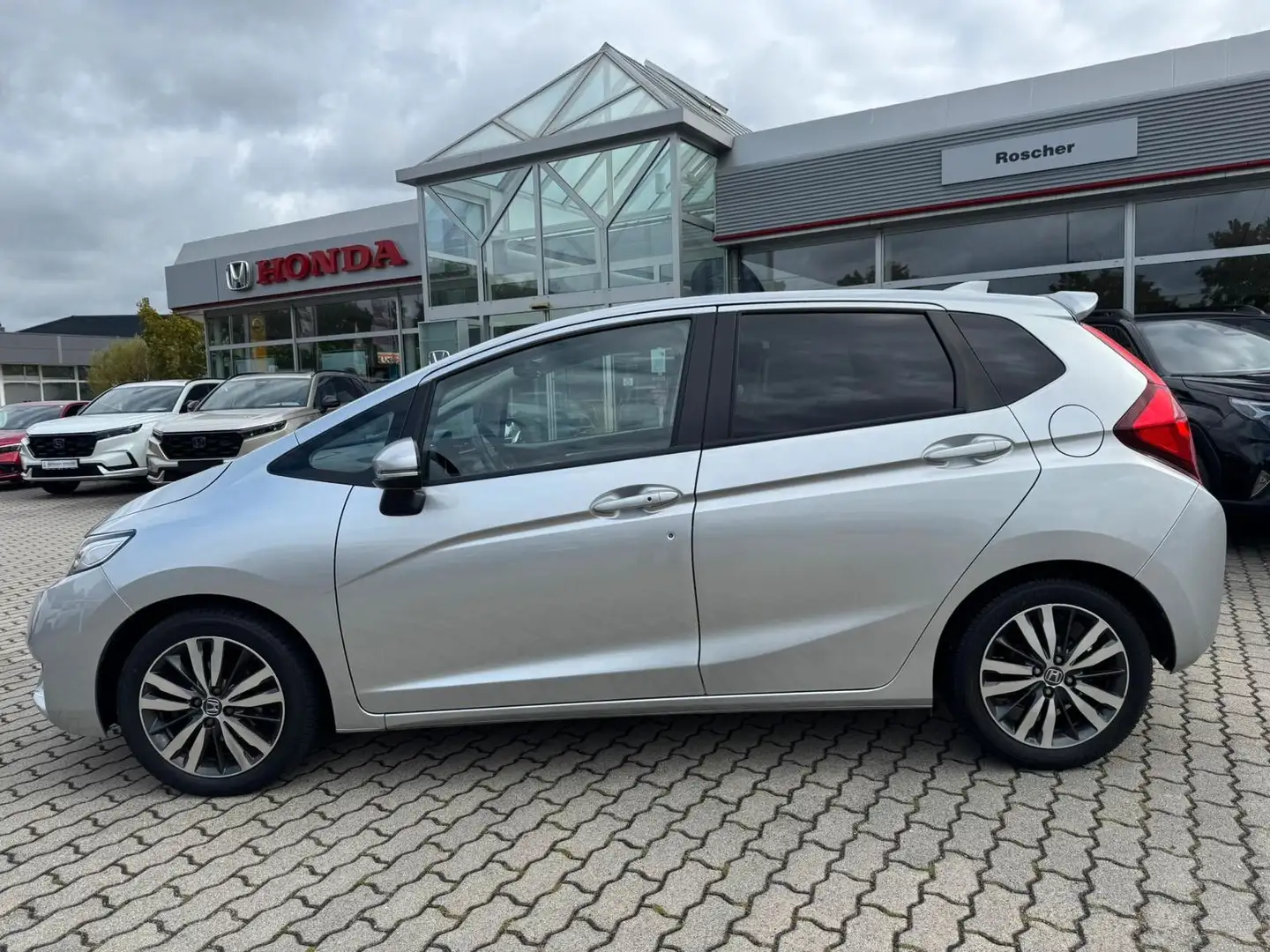 Honda Jazz 1,3 Elegance CVT Silber - 1