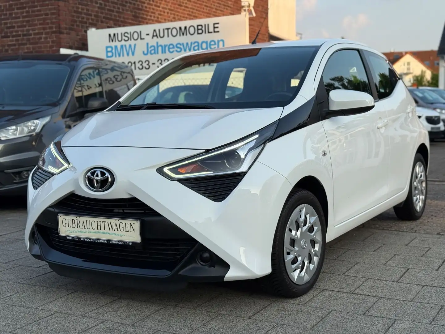 Toyota AYGO x-play *Kamera*Apple*Android*Sitzhz.*Klima* Blanc - 1