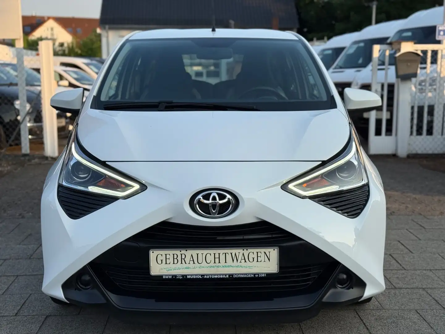 Toyota AYGO x-play *Kamera*Apple*Android*Sitzhz.*Klima* Blanc - 2