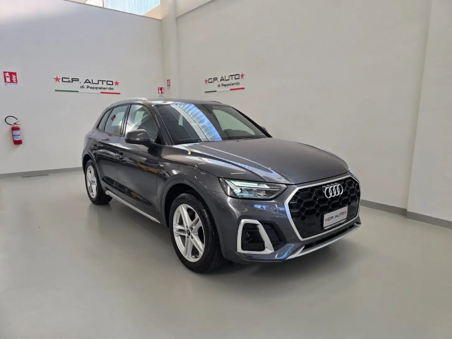 Audi Q5 35 TDI S tronic S line Grigio - 1