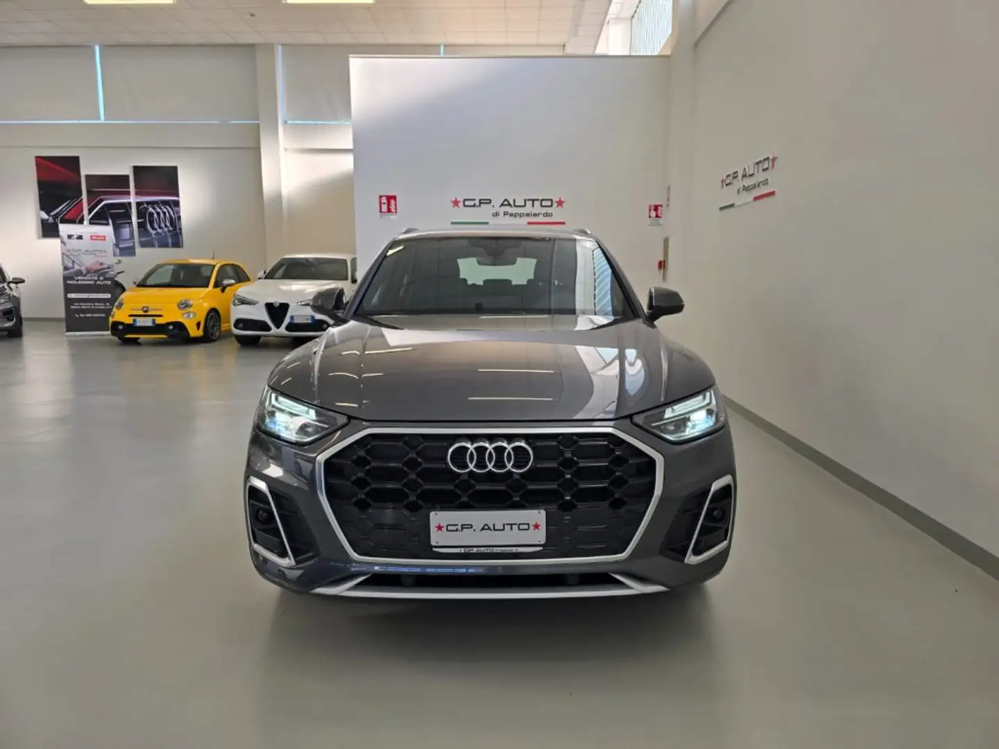 Audi Q5 35 TDI S tronic S line Grigio - 2