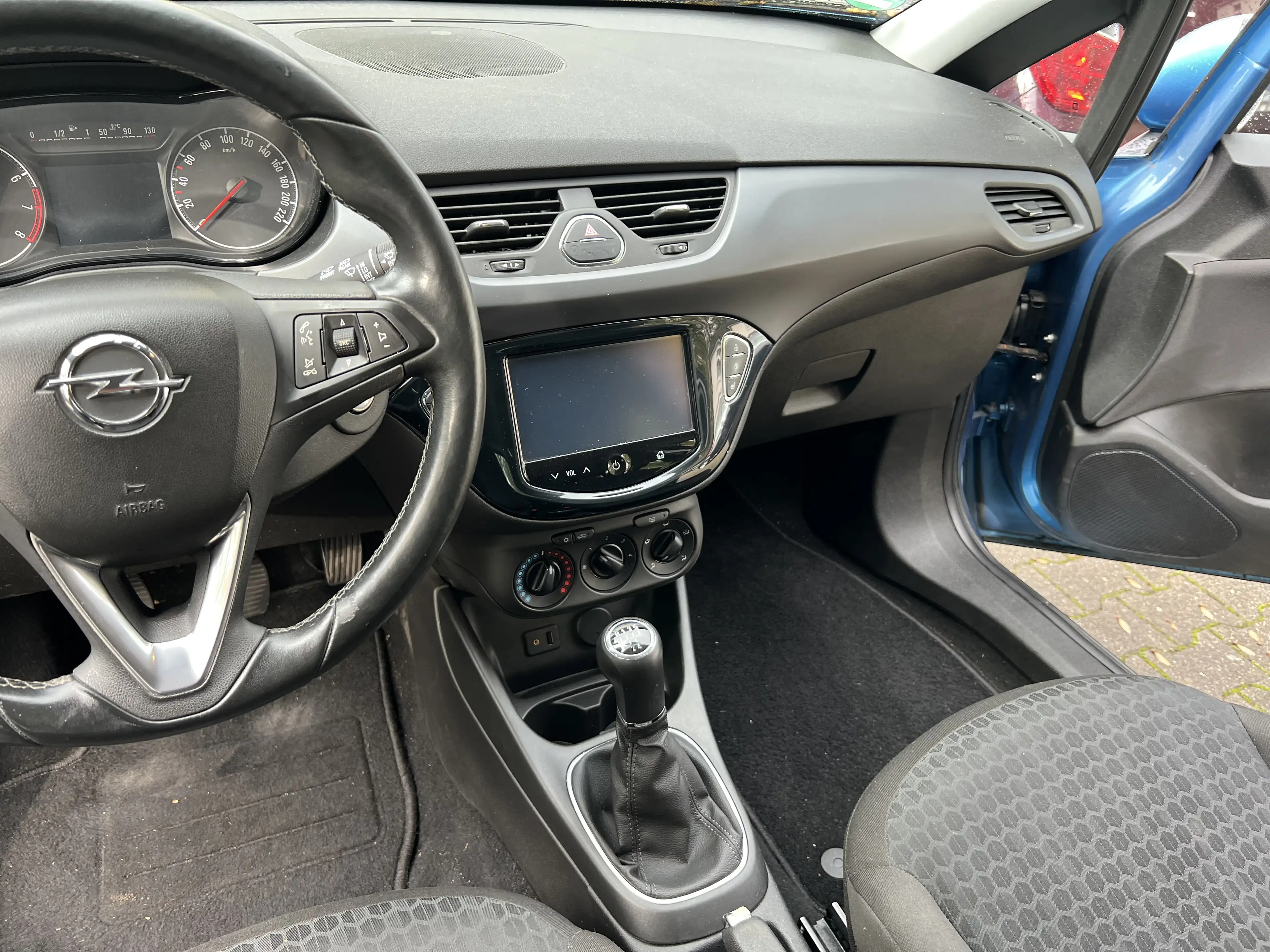 Opel Corsa Edition 1,4 2.Hd 97tkm KLIMA PDC SHZ LHZ EFH ESP TEMPOMAT TÜV NEU — photo 9