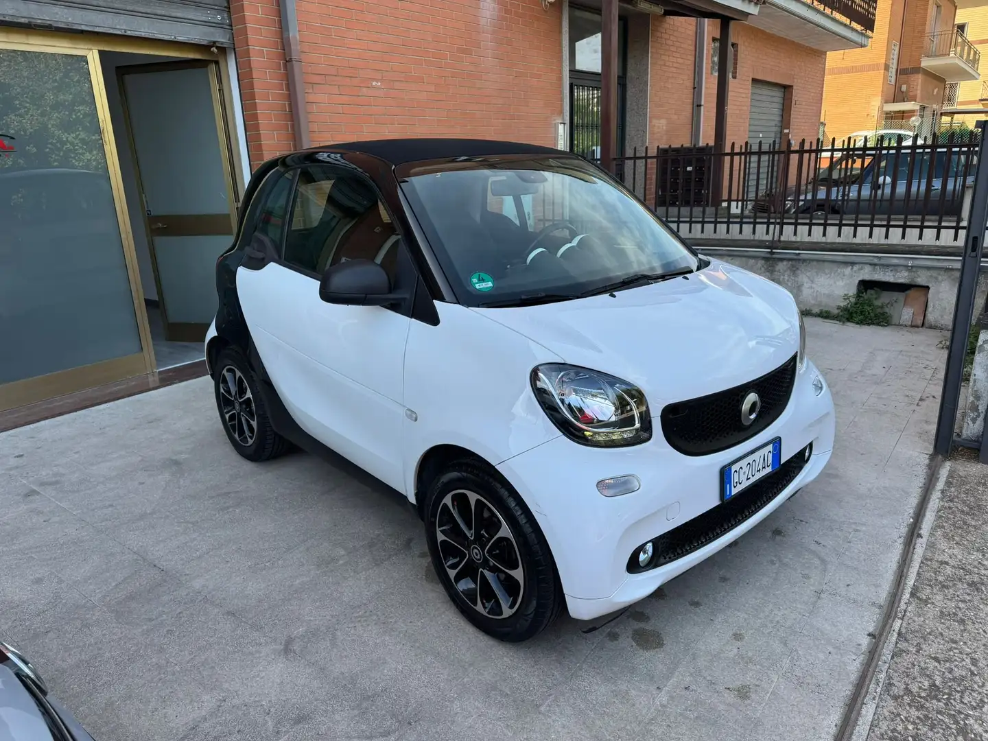 smart forTwo Fortwo 1.0 Youngster 71cv my18 Blanc - 1