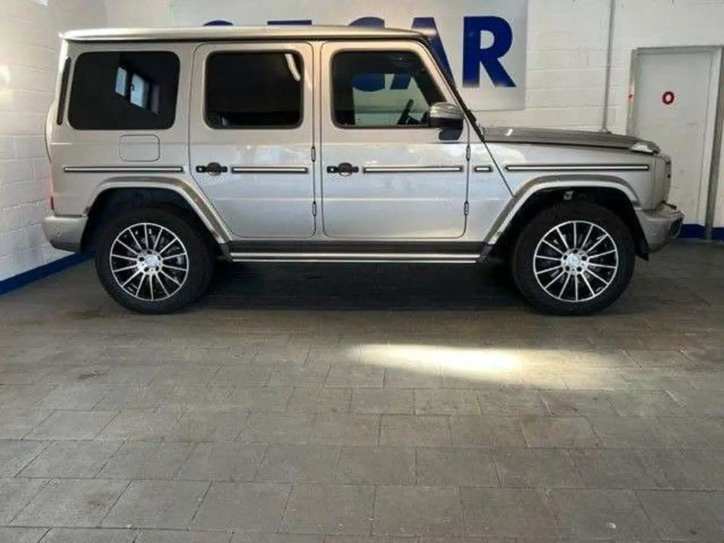 Mercedes-Benz G 500 * New Model * AMG Line I AHK I TOP Stříbrná - 2