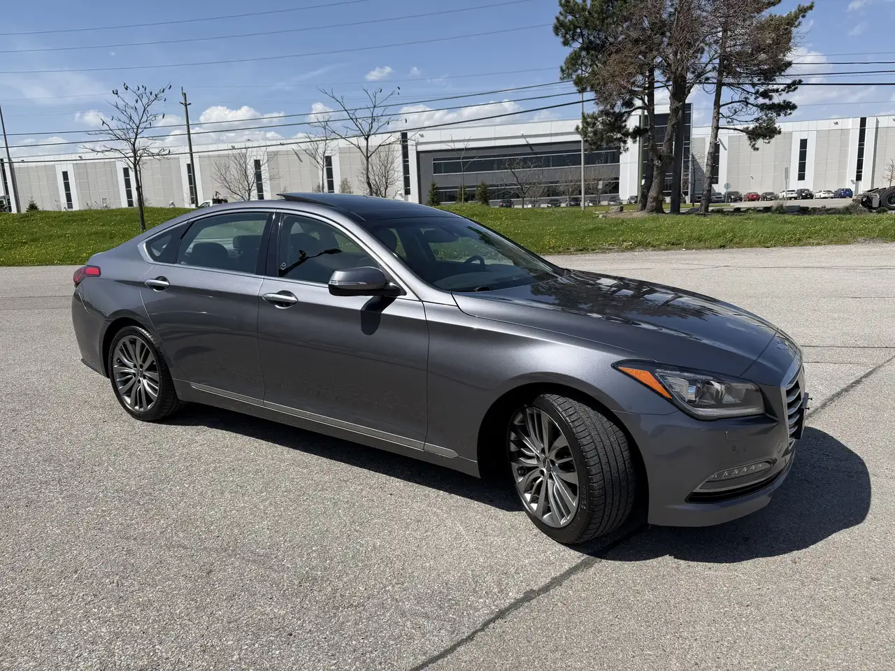 Hyundai Genesis снимка Hyundai Genesis