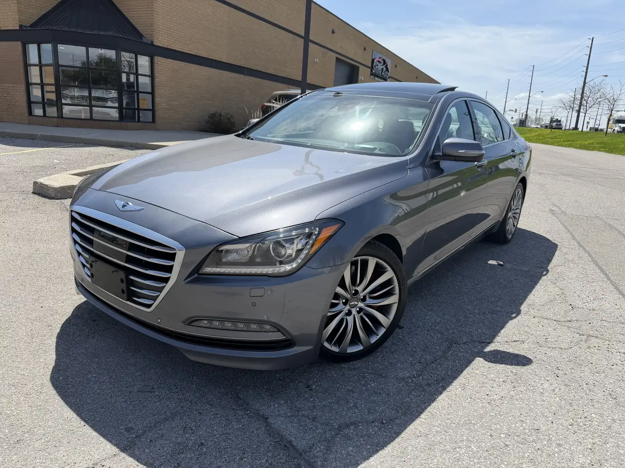 Hyundai Genesis снимка Hyundai Genesis