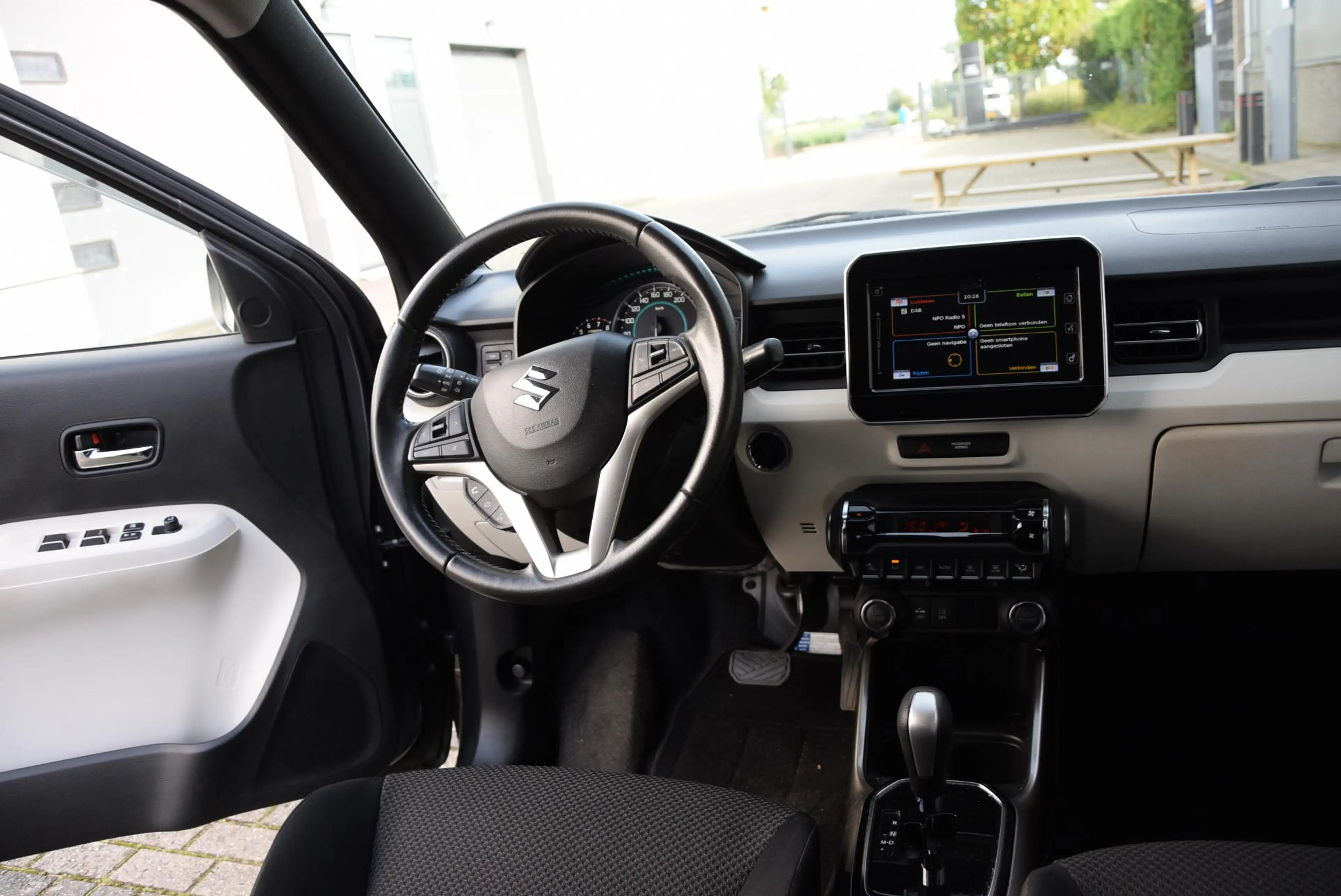 Suzuki Ignis 1.2 Stijl | automaat | cruise control | navigatie — photo 25