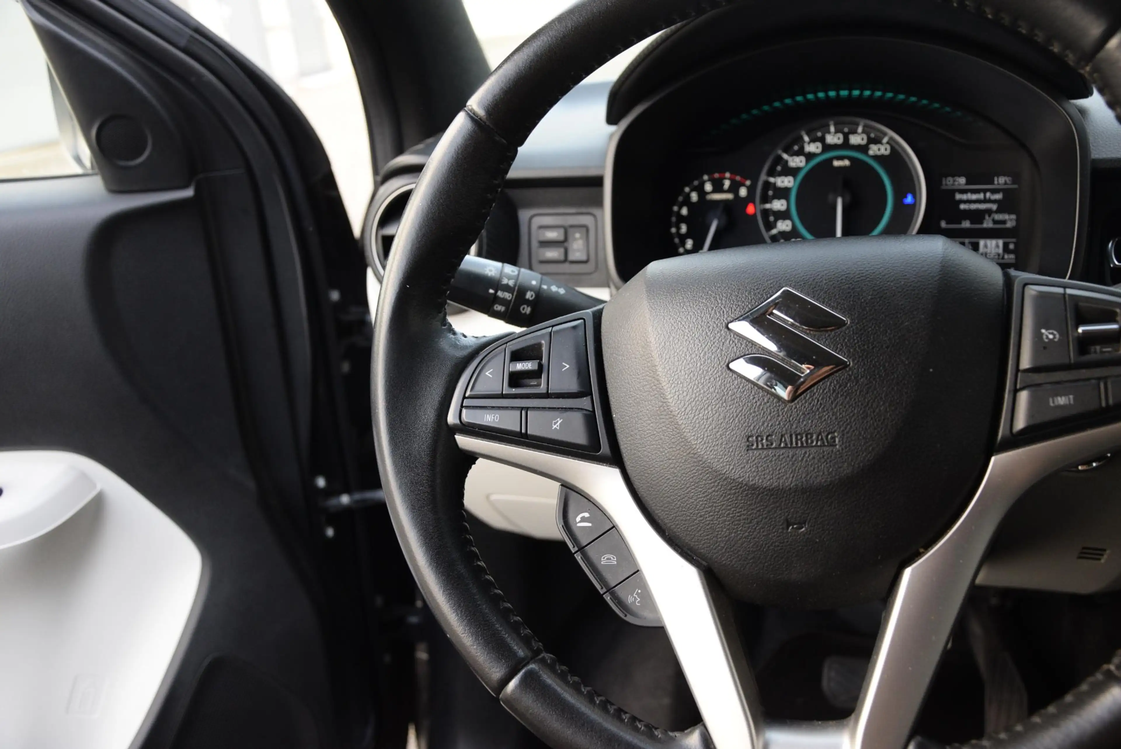 Suzuki Ignis 1.2 Stijl | automaat | cruise control | navigatie — photo 16