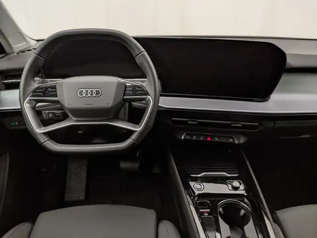 Audi Q3 view 7