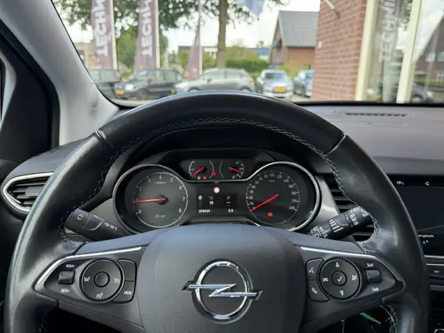 Opel Crossland view 8