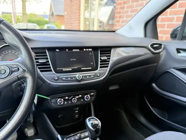 Opel Crossland view 26