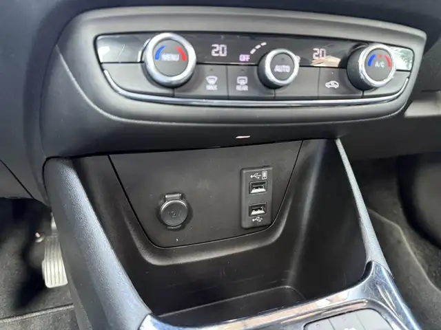 Opel Crossland view 25