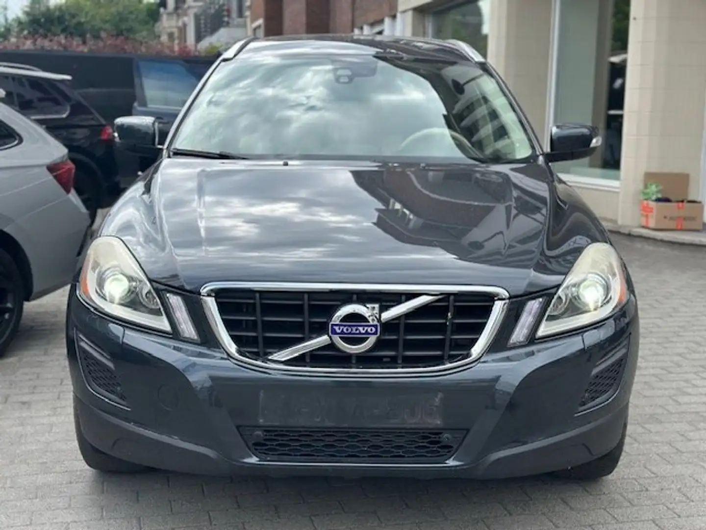 Volvo XC60 Gris - 2