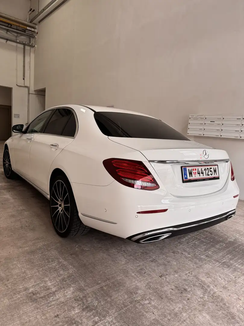 Mercedes-Benz E 220 d Exclusive Aut. - 2