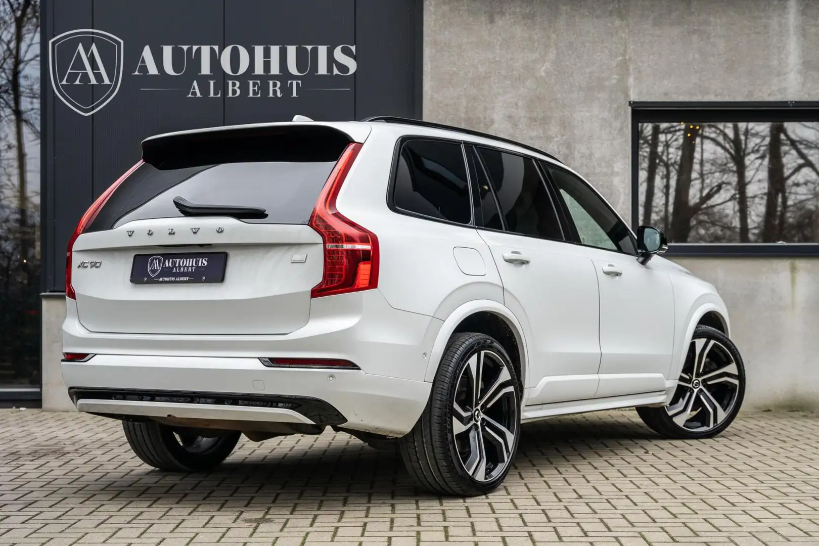 Volvo XC90 2.0 T8 AWD Ultimate Dark Luchtvering 22' Trekhaak Weiß - 2