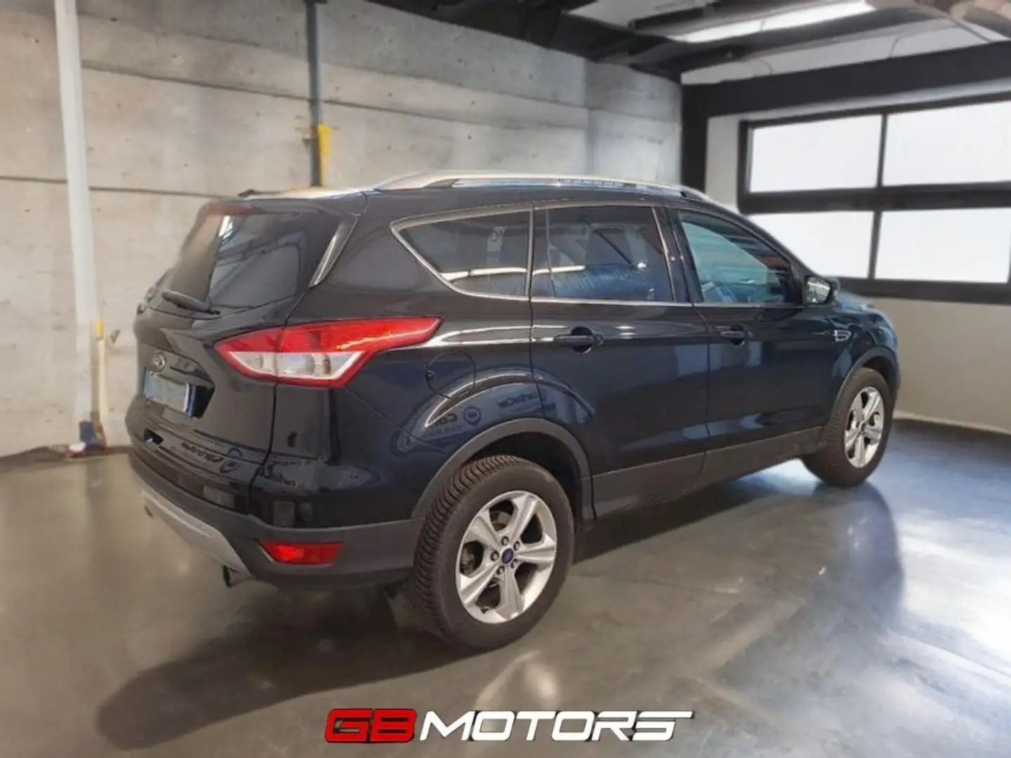 Ford Kuga 2.0 TDCI 120 CV S&S 2WD Plus Blanc - 2