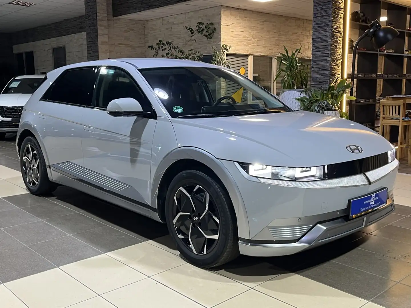 Hyundai IONIQ 5 Techniq Leder NSCC Navi LED R.Cam BLIS Grau - 1