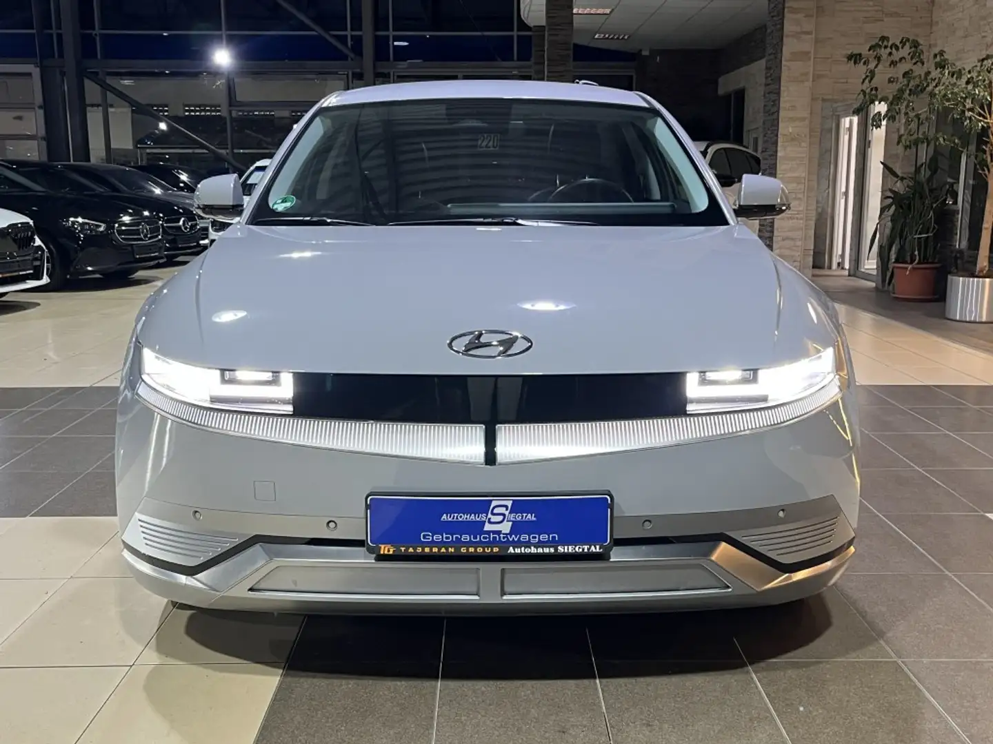Hyundai IONIQ 5 Techniq Leder NSCC Navi LED R.Cam BLIS Grau - 2