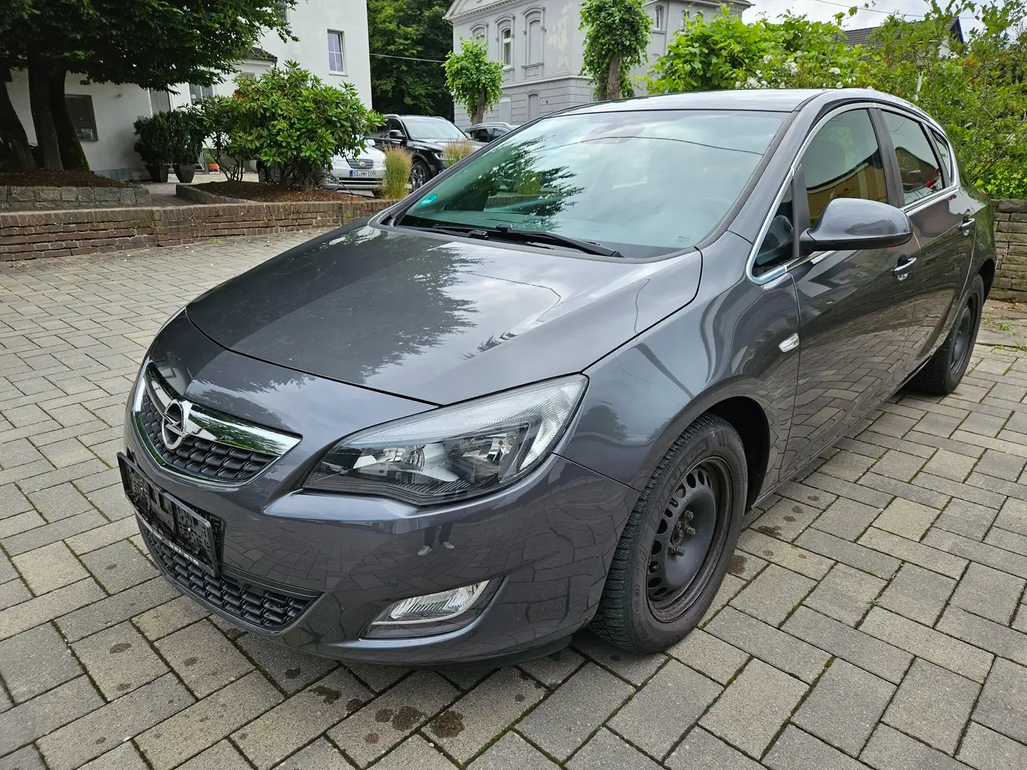 Opel Astra 1.4 Turbo Sport Grau - 1