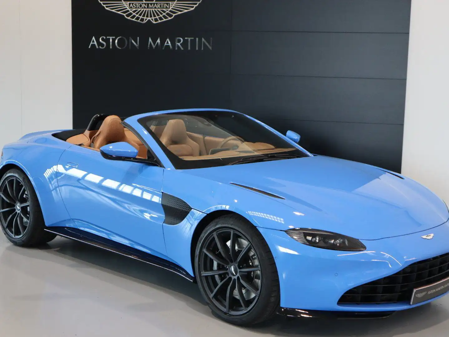 Aston Martin Vantage Roadster Blauw - 1