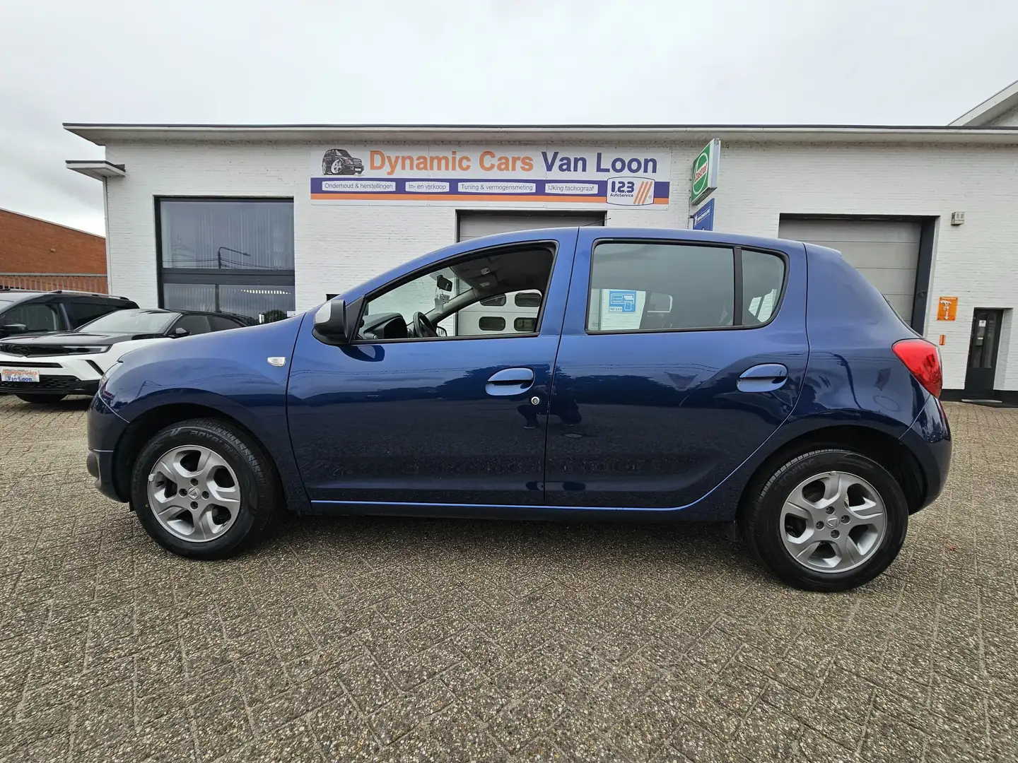 Dacia Sandero 1.2 16V, Airco, Bluetooth, Navi, Trekhaak, Cruise. Blau - 2