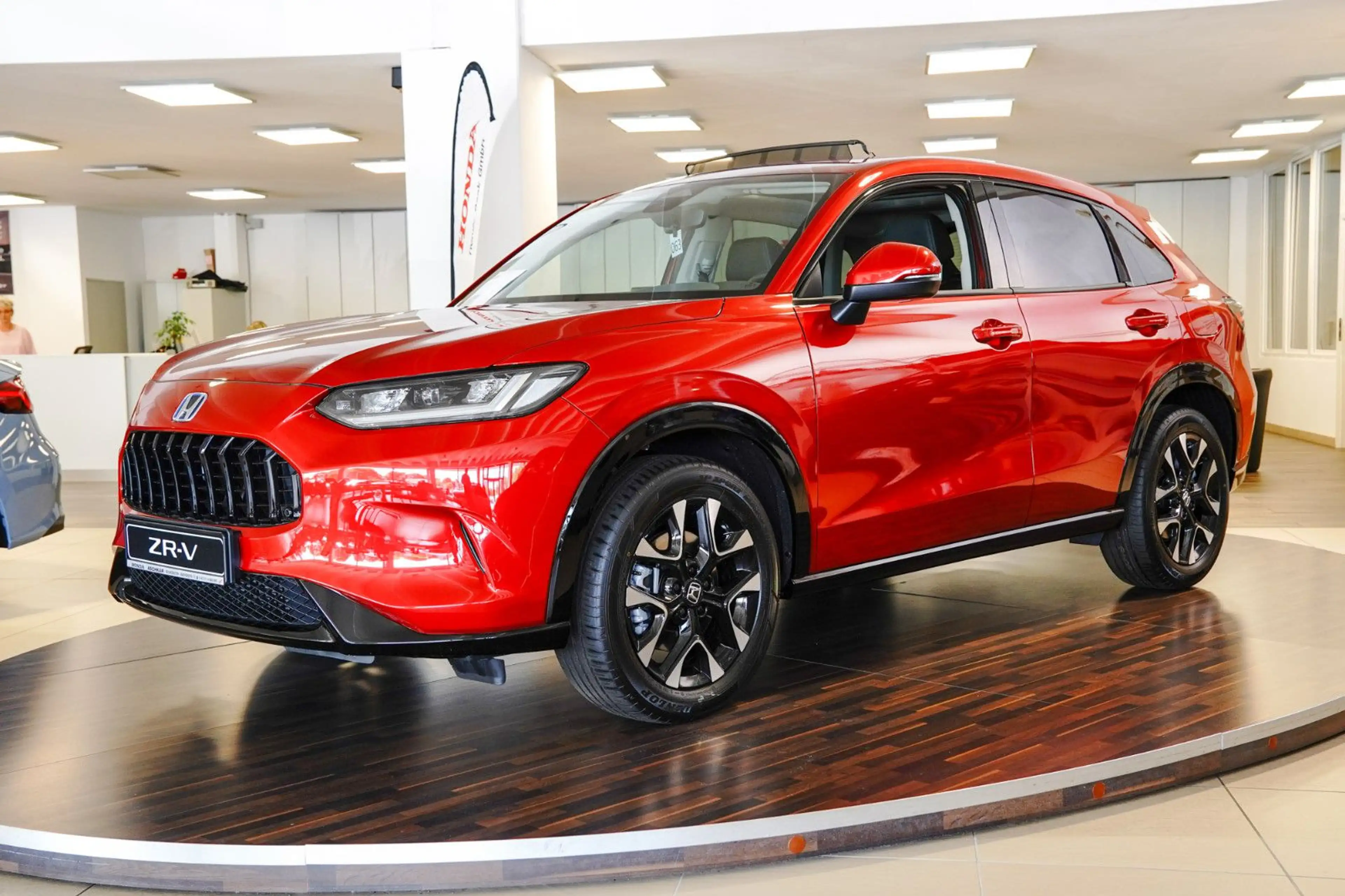 Honda ZR-V e:HEV 2.0 i-MMD Advance — photo 3
