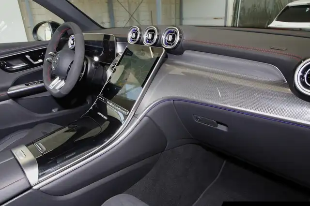 Mercedes-Benz GLC view 7