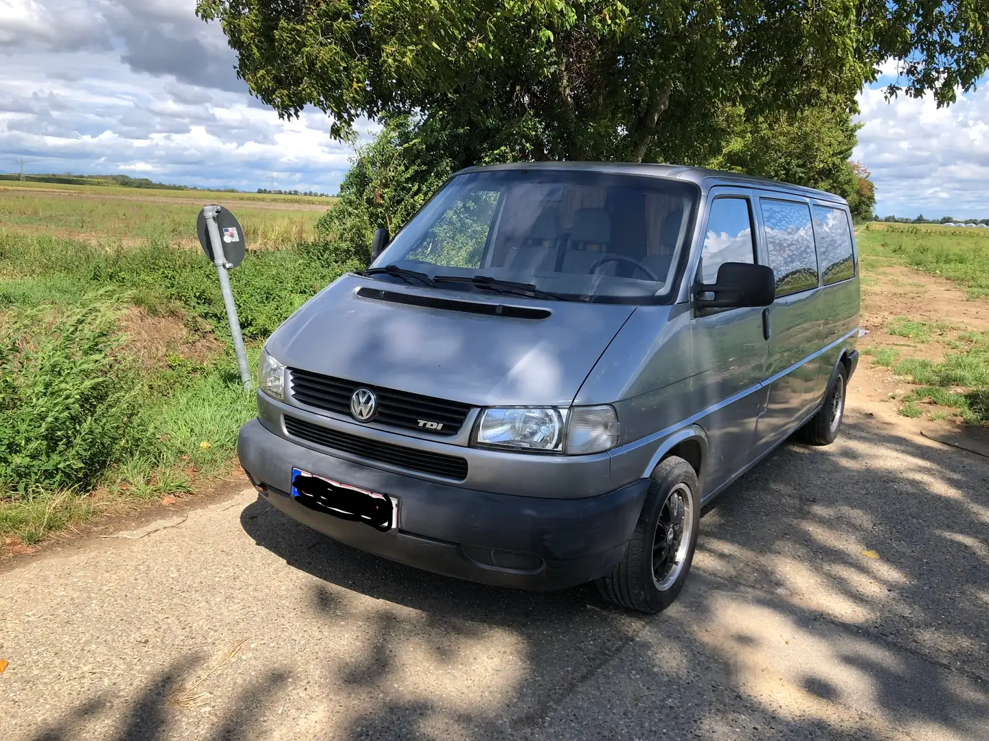 Volkswagen T4. 2,5 TDI,Automatik,Alu, Lange Version Grau - 1