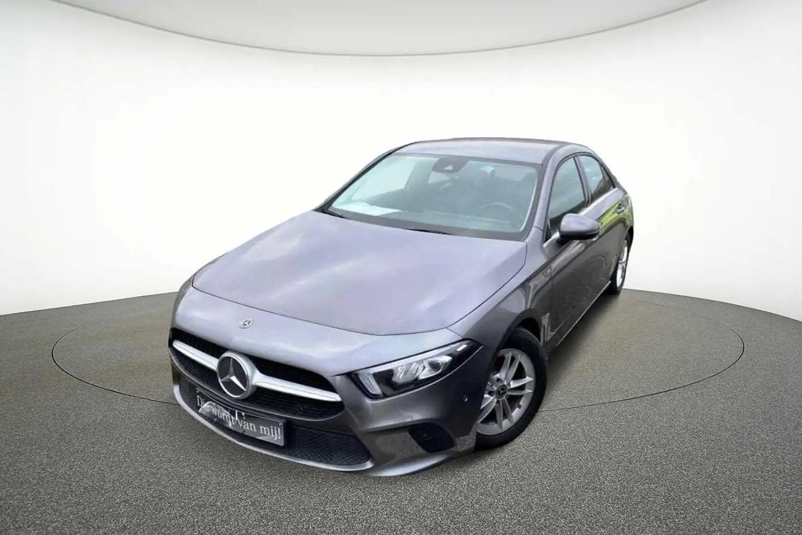 Mercedes-Benz A 180 d Limousine Grijs - 1