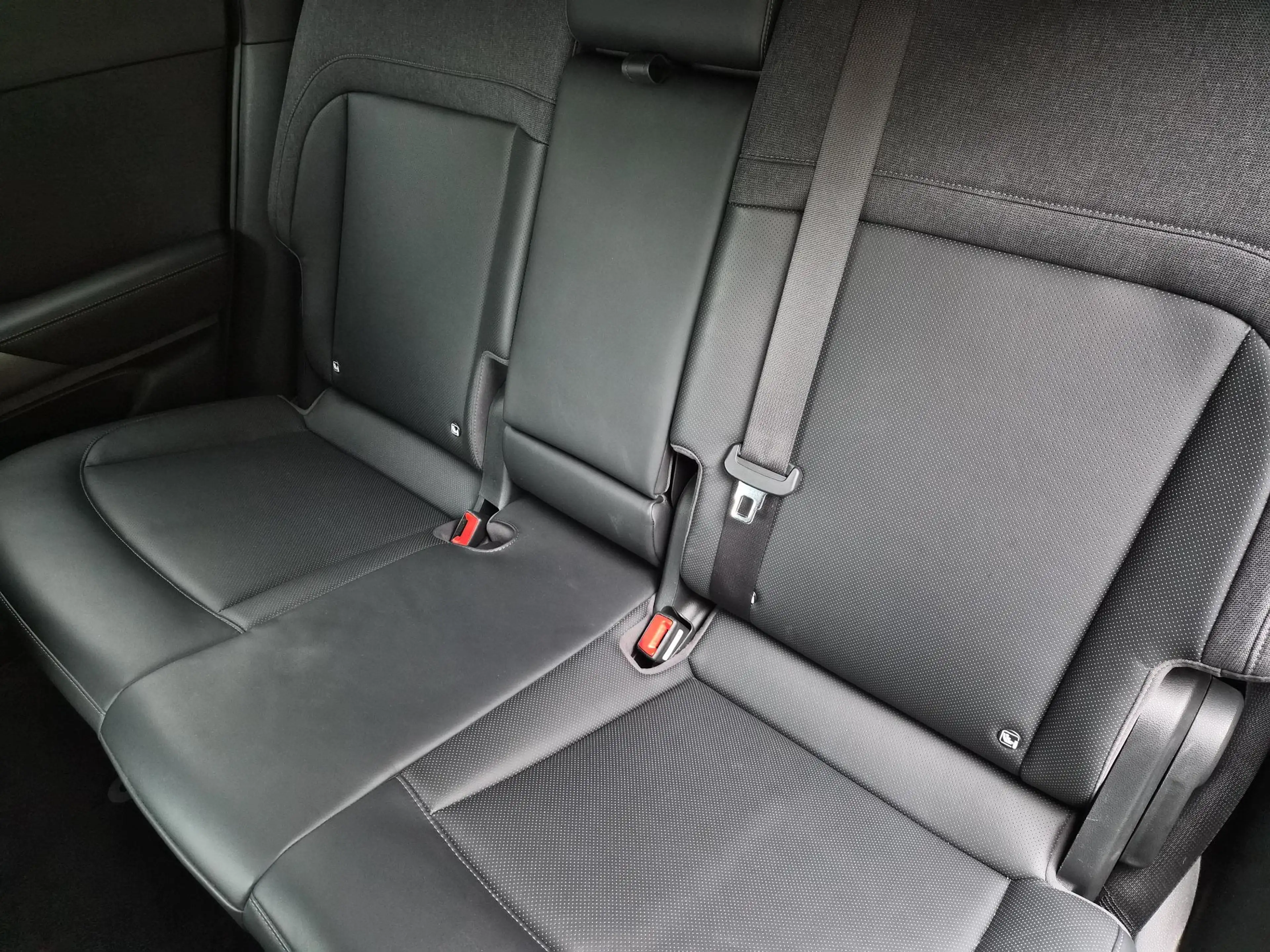 Genesis GV60 Long Range Sport 74 kWh AWD / SOH 98% / Fabrieksga — photo 48