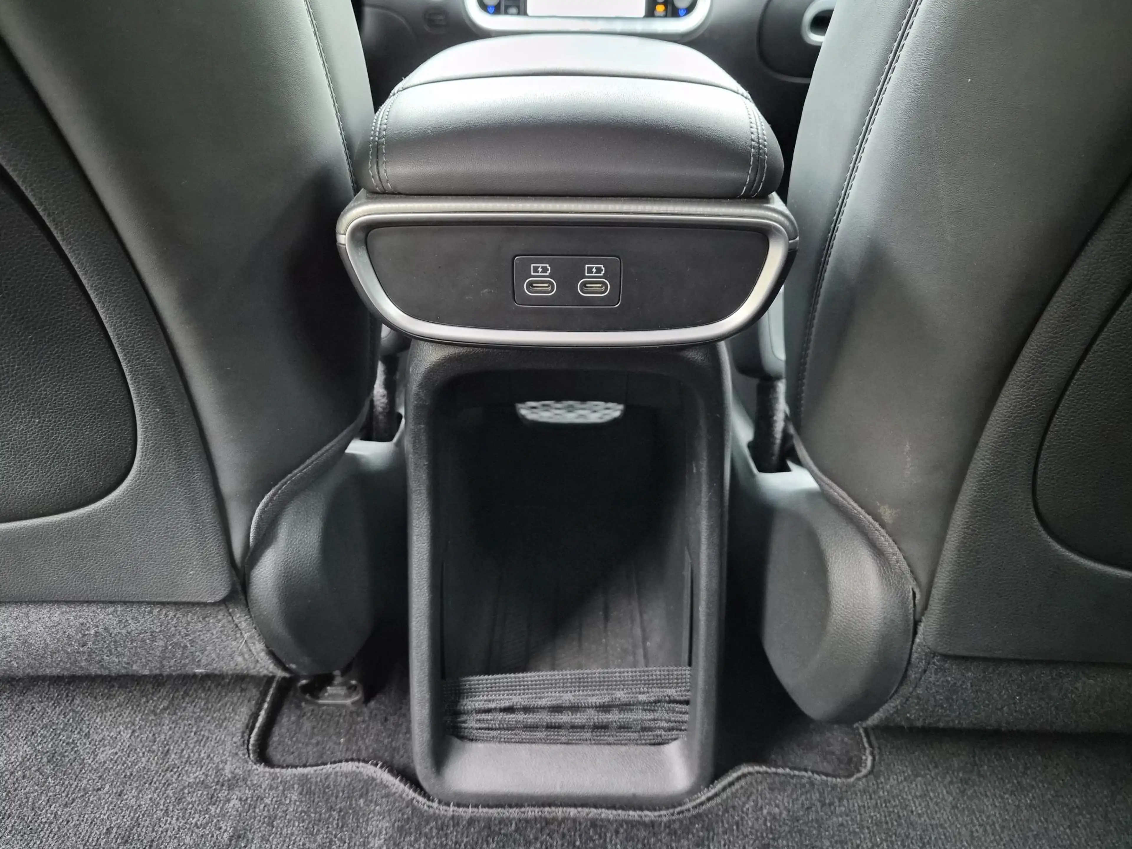 Genesis GV60 Long Range Sport 74 kWh AWD / SOH 98% / Fabrieksga — photo 34