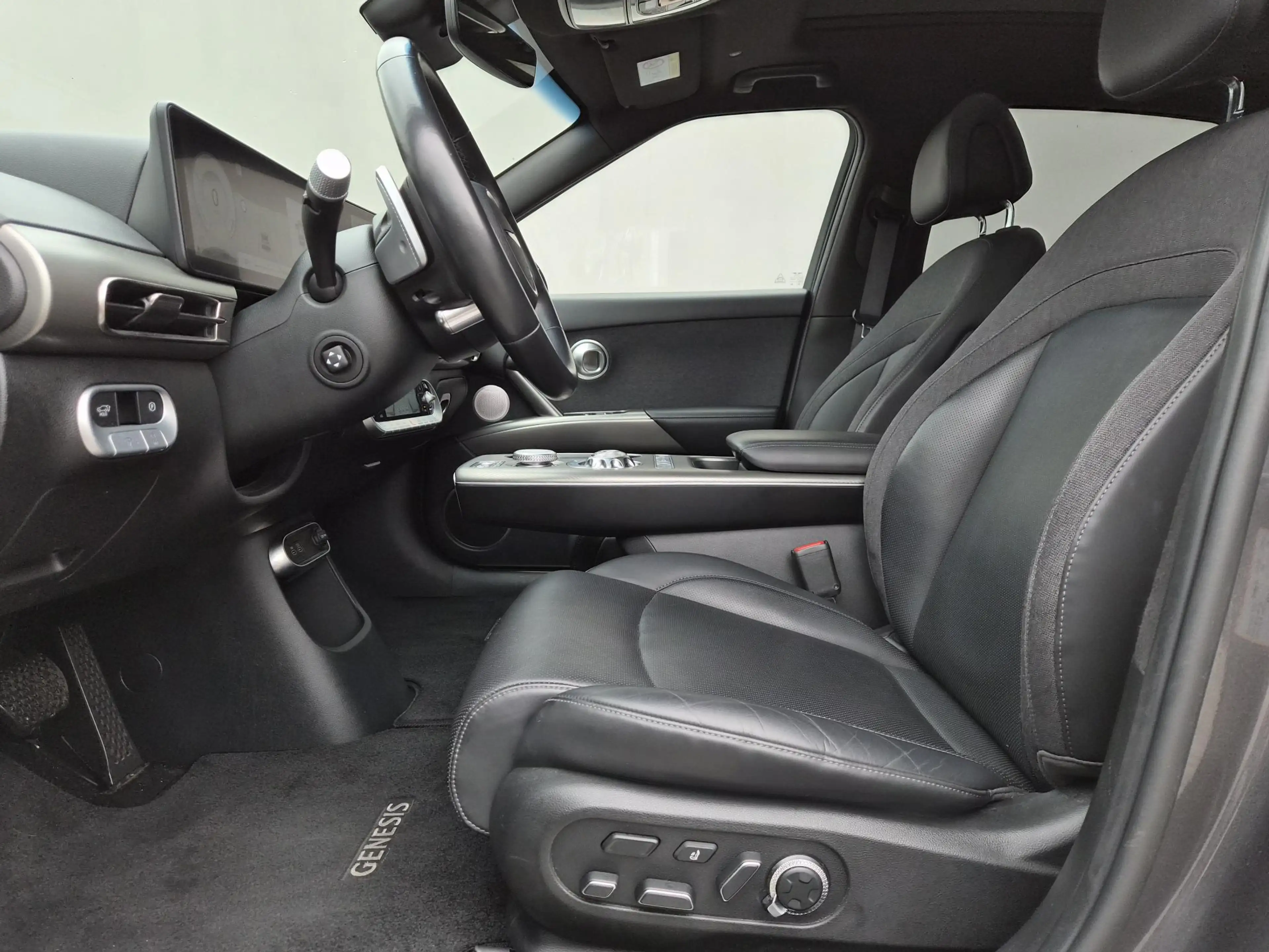 Genesis GV60 Long Range Sport 74 kWh AWD / SOH 98% / Fabrieksga — photo 11
