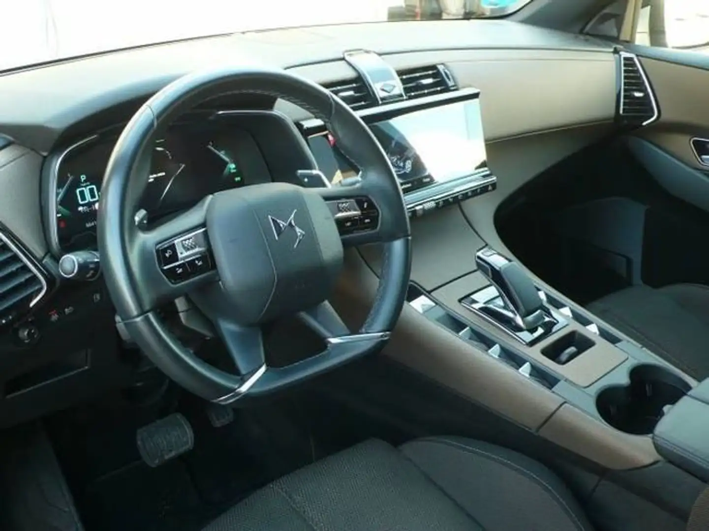 DS Automobiles DS 7 Crossback 1.6 E-Tense 225 Auto Bastille + 5 Puertas Weiß - 2