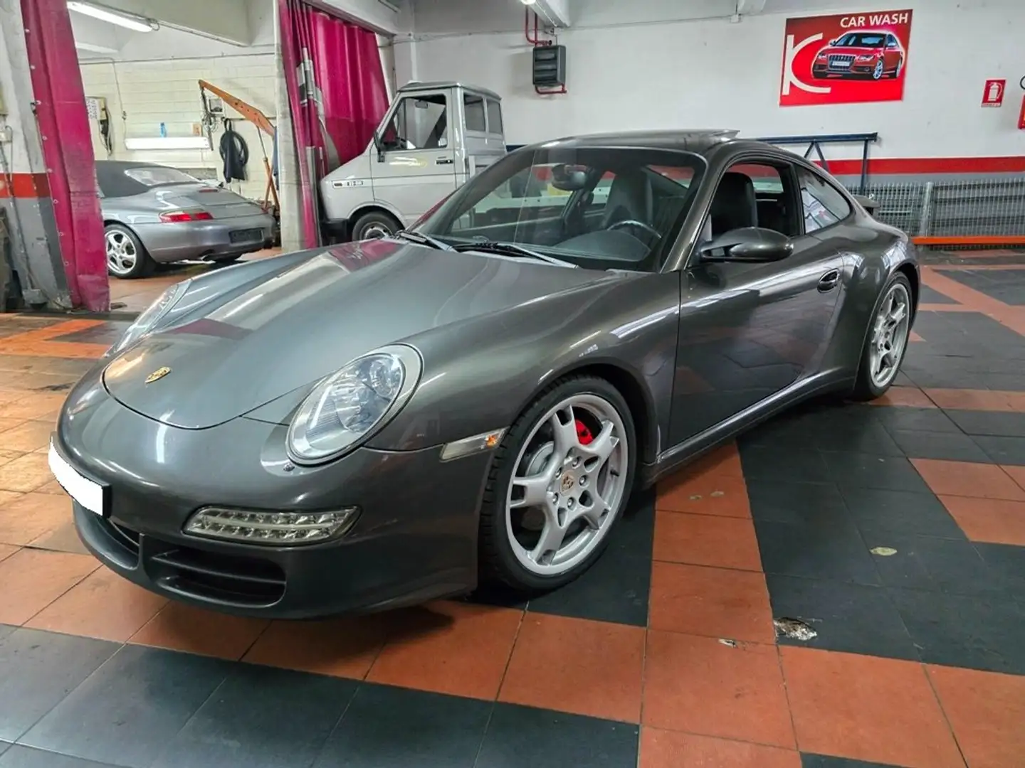 Porsche 997 Coupe 3.8 Carrera 4S Gris - 1