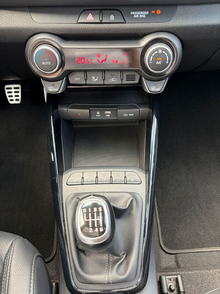 Kia Stonic 1.0 T-GDI Platinum Ed. *Navi*Glasdach* — photo 15