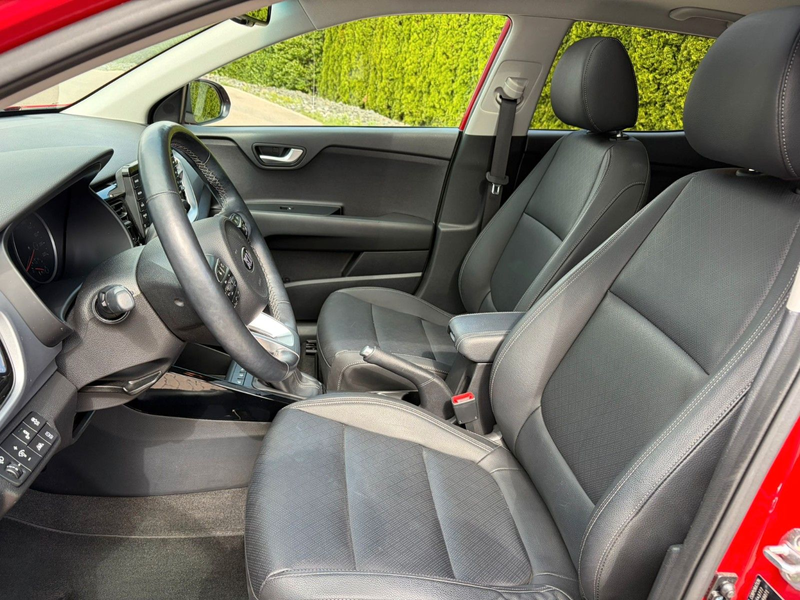 Kia Stonic 1.0 T-GDI Platinum Ed. *Navi*Glasdach* — photo 9