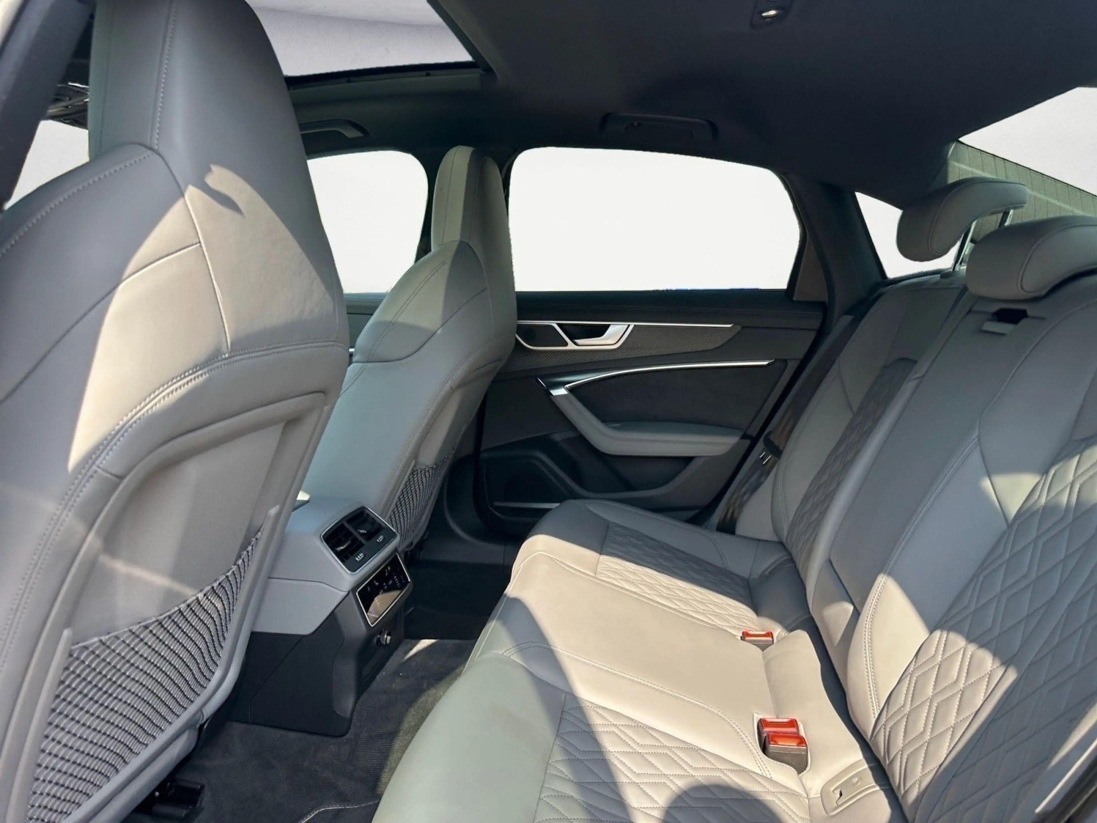 Audi S6 TDI Pano B&O Navi HUD AreaView ACC — photo 14