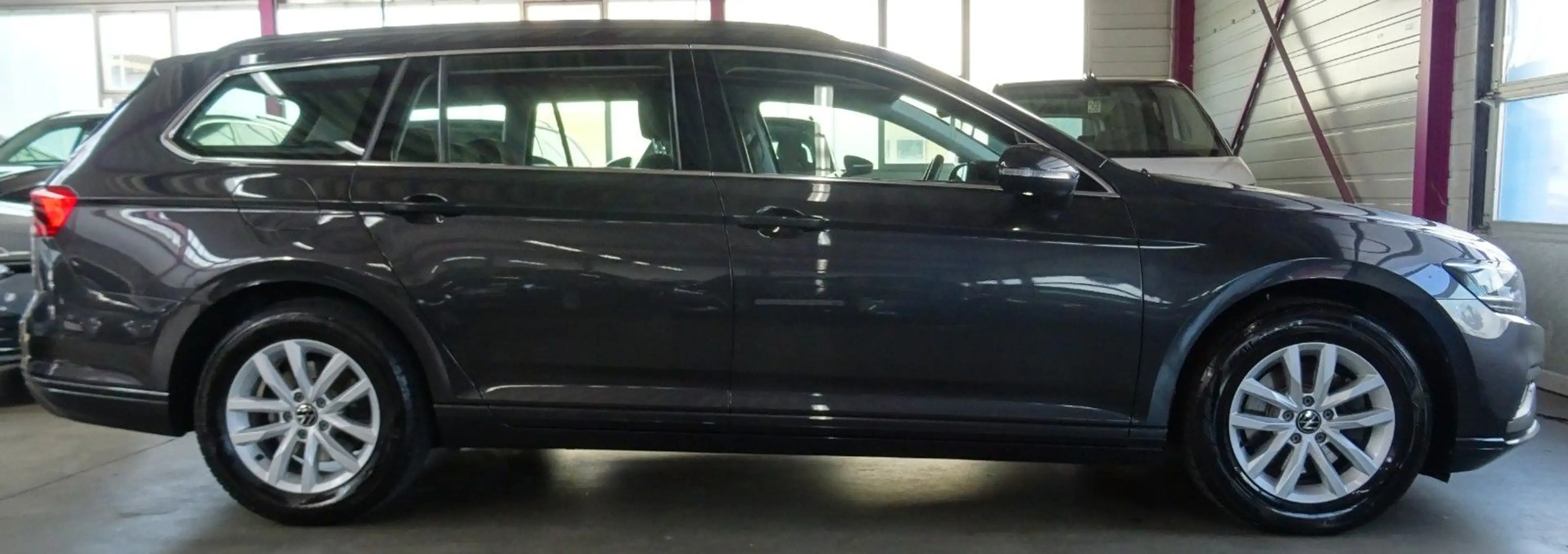 Volkswagen Passat Variant PASSAT 2.0 TDI CL.*ACC*AHK*CAM*SWA*SHA*LED* — photo 5