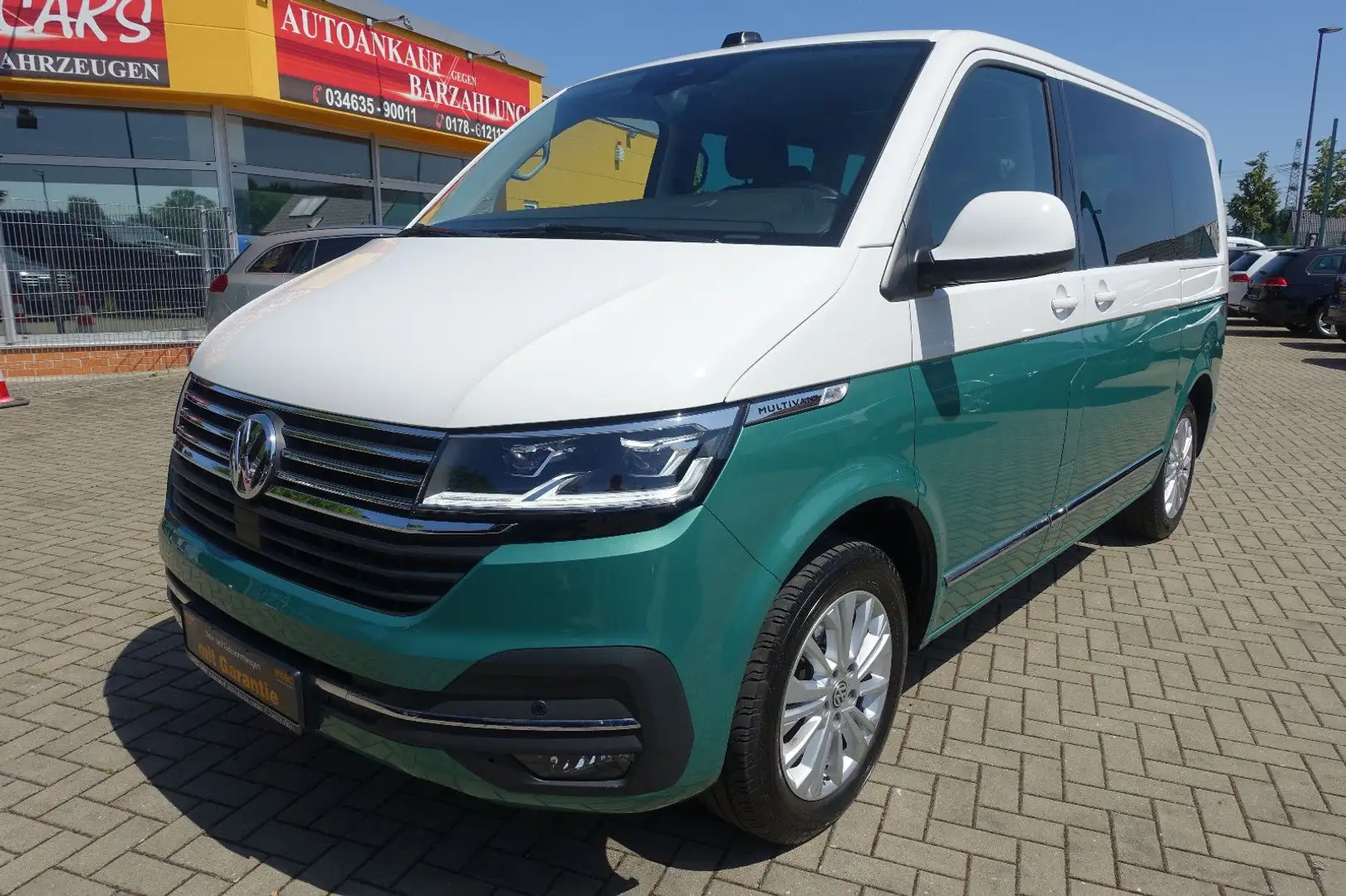 Volkswagen T6 Multivan T6.1 Multivan Generation Six*LED*ACC*Leder*1.Hd* Grün - 1