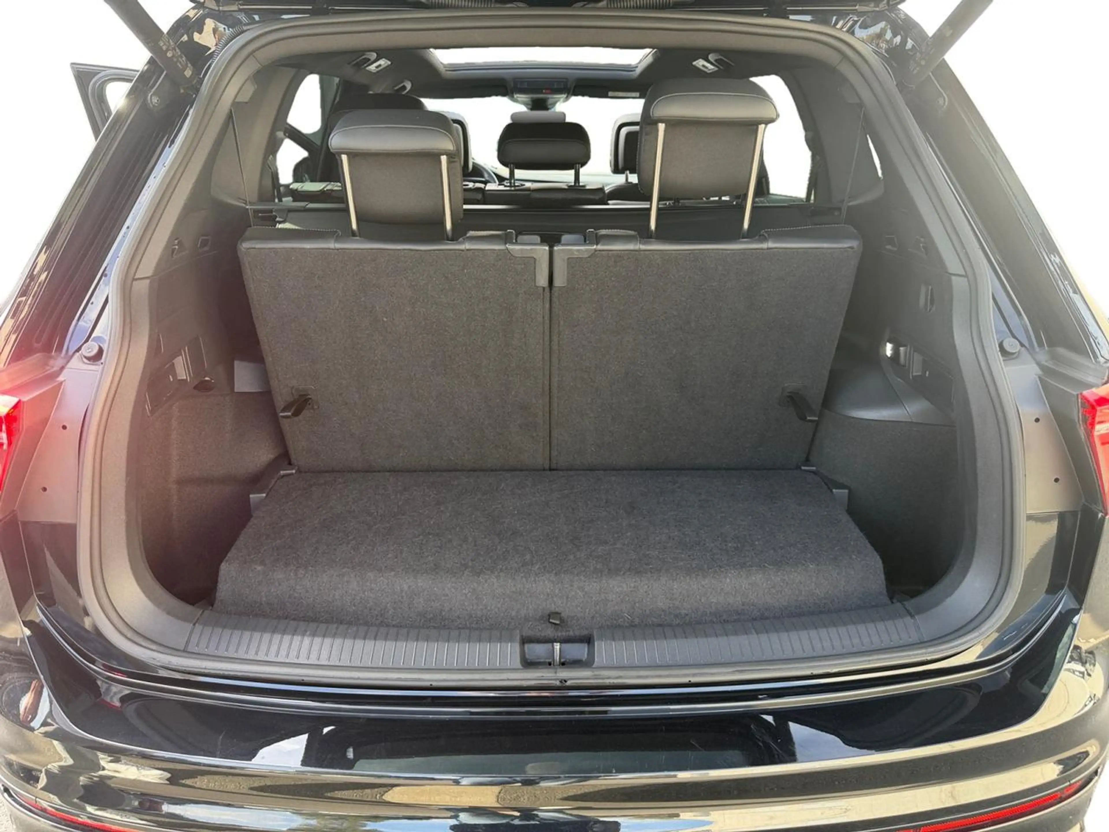 Volkswagen Tiguan Allspace Tiguan Allspace 2.0 TDi SCR R-Line Business Premium 7pl. DSG — photo 17