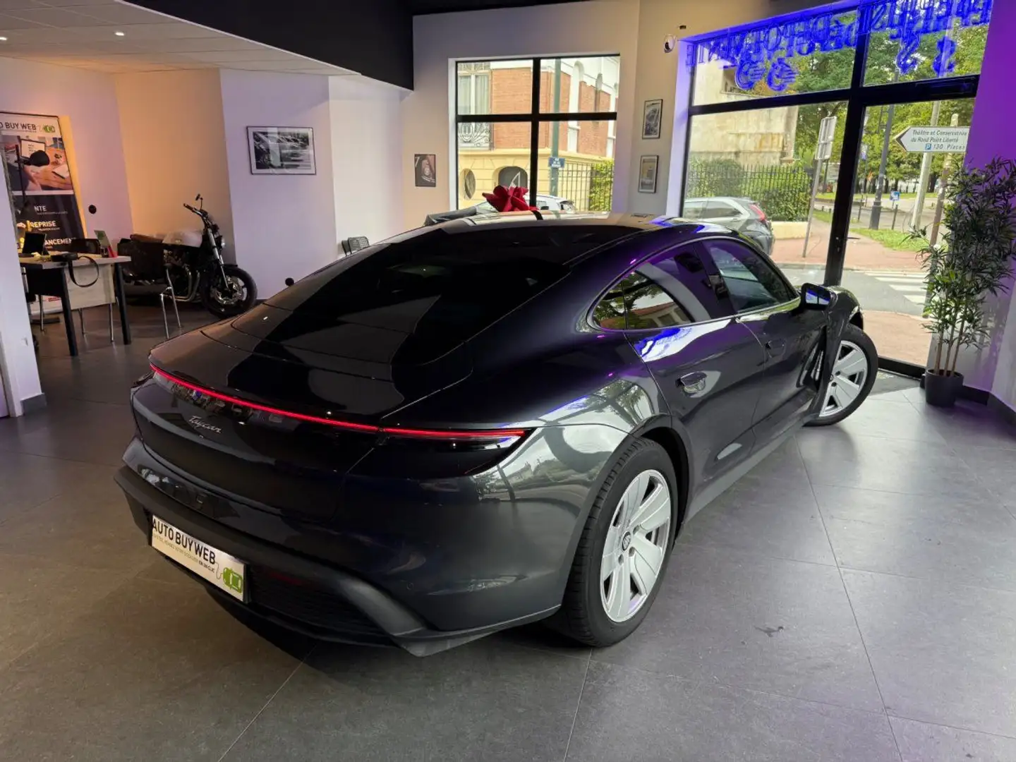 Porsche Taycan 408 ch PREMIERE MAIN / ORIGINE FRANCE Grau - 2