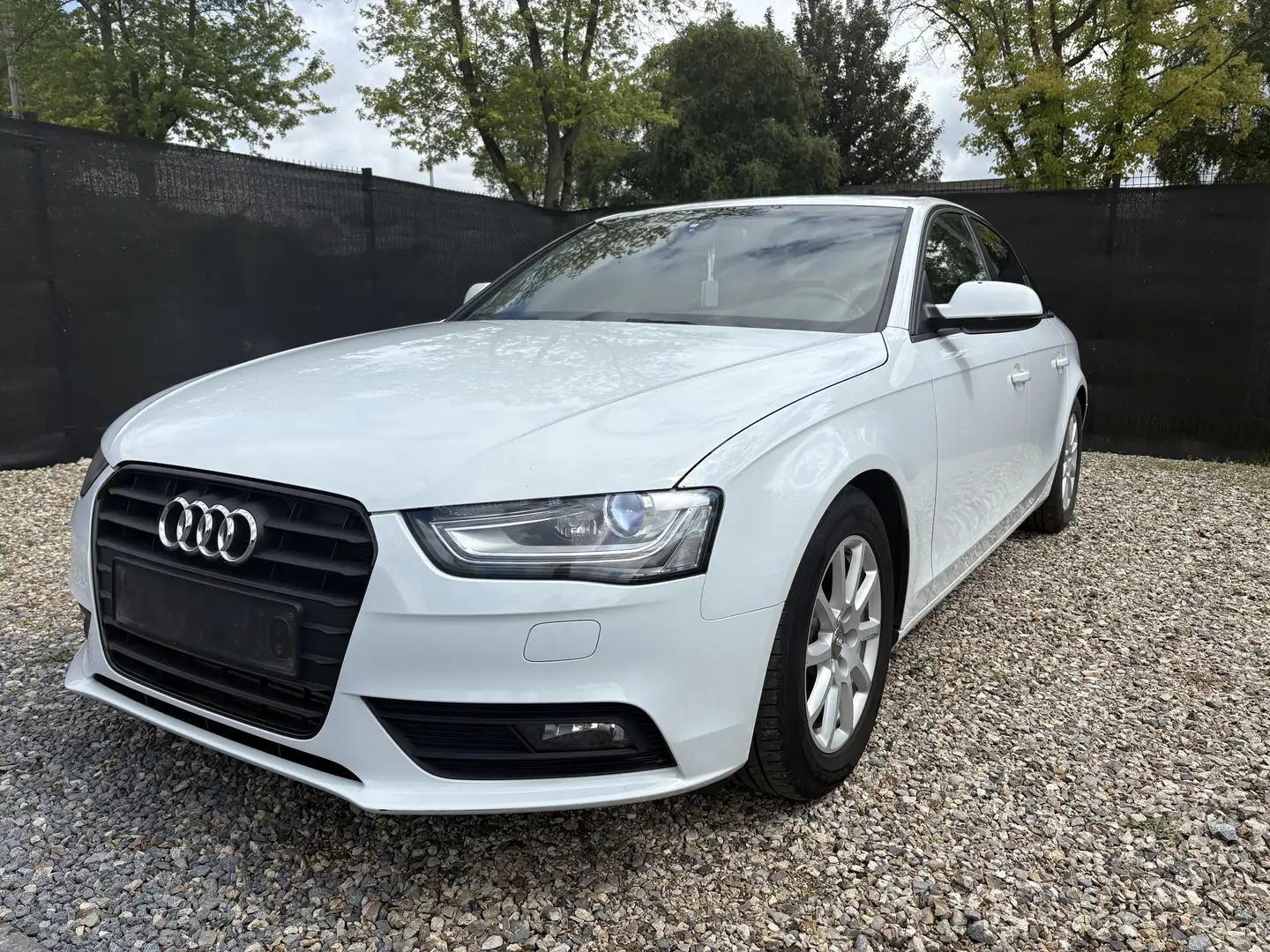 Audi A4 2.0 TDi Multitronic ! EXPORT OU MARCHAND ! White - 2
