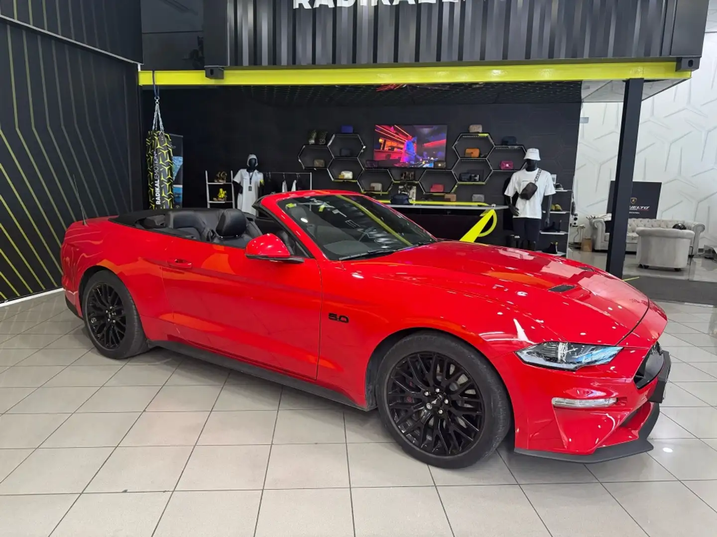 Ford Mustang Convertible 5.0 Ti-VCT GT Aut. Rot - 1
