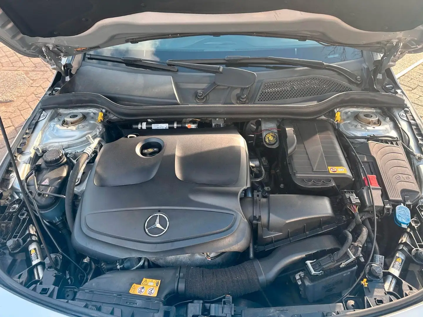 Mercedes-Benz CLA 200 Ambition Zilver - 2