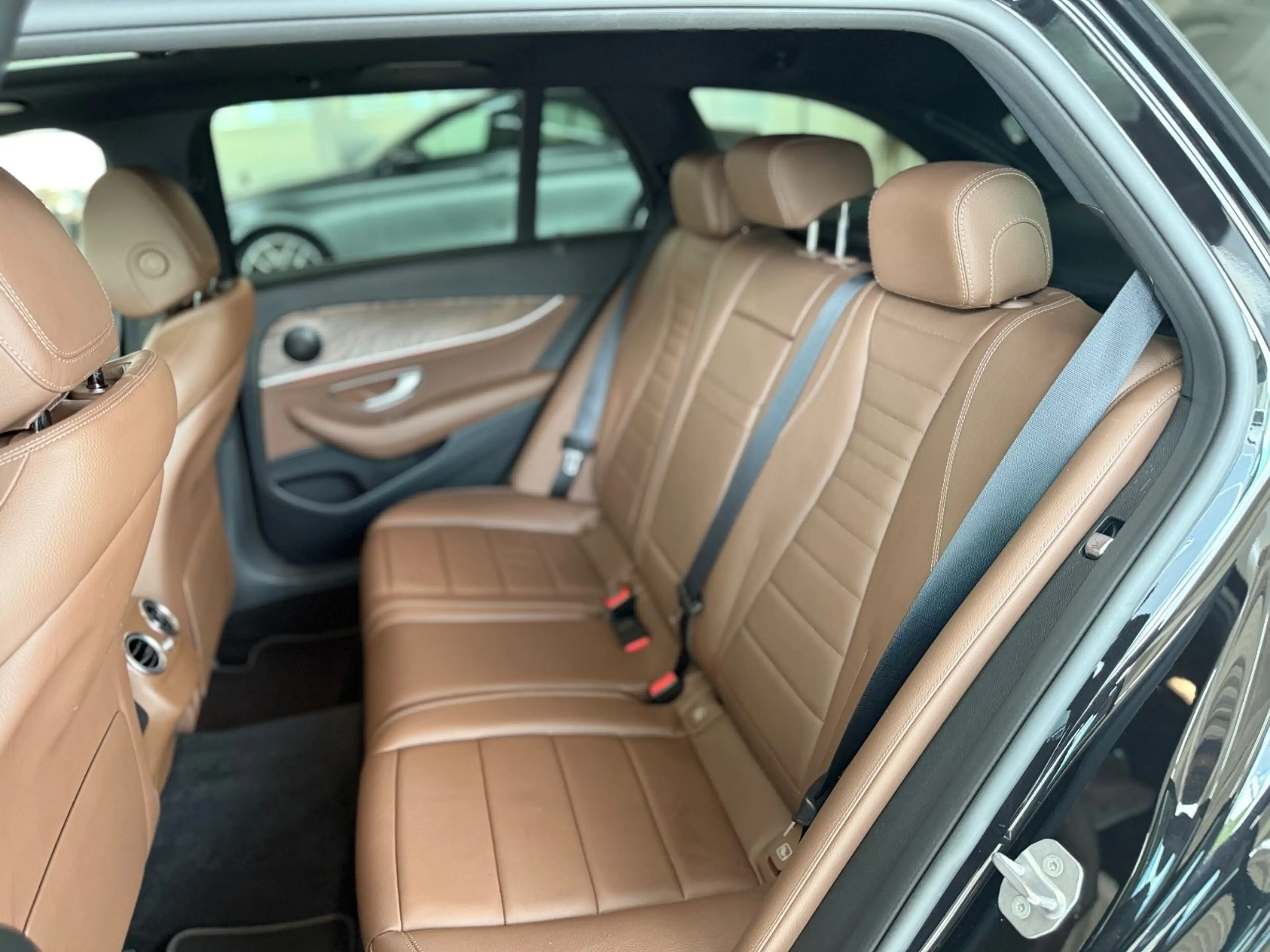 Mercedes-Benz E 250 T Avantgarde Multi Distr Kam Schiebe AHK — photo 17