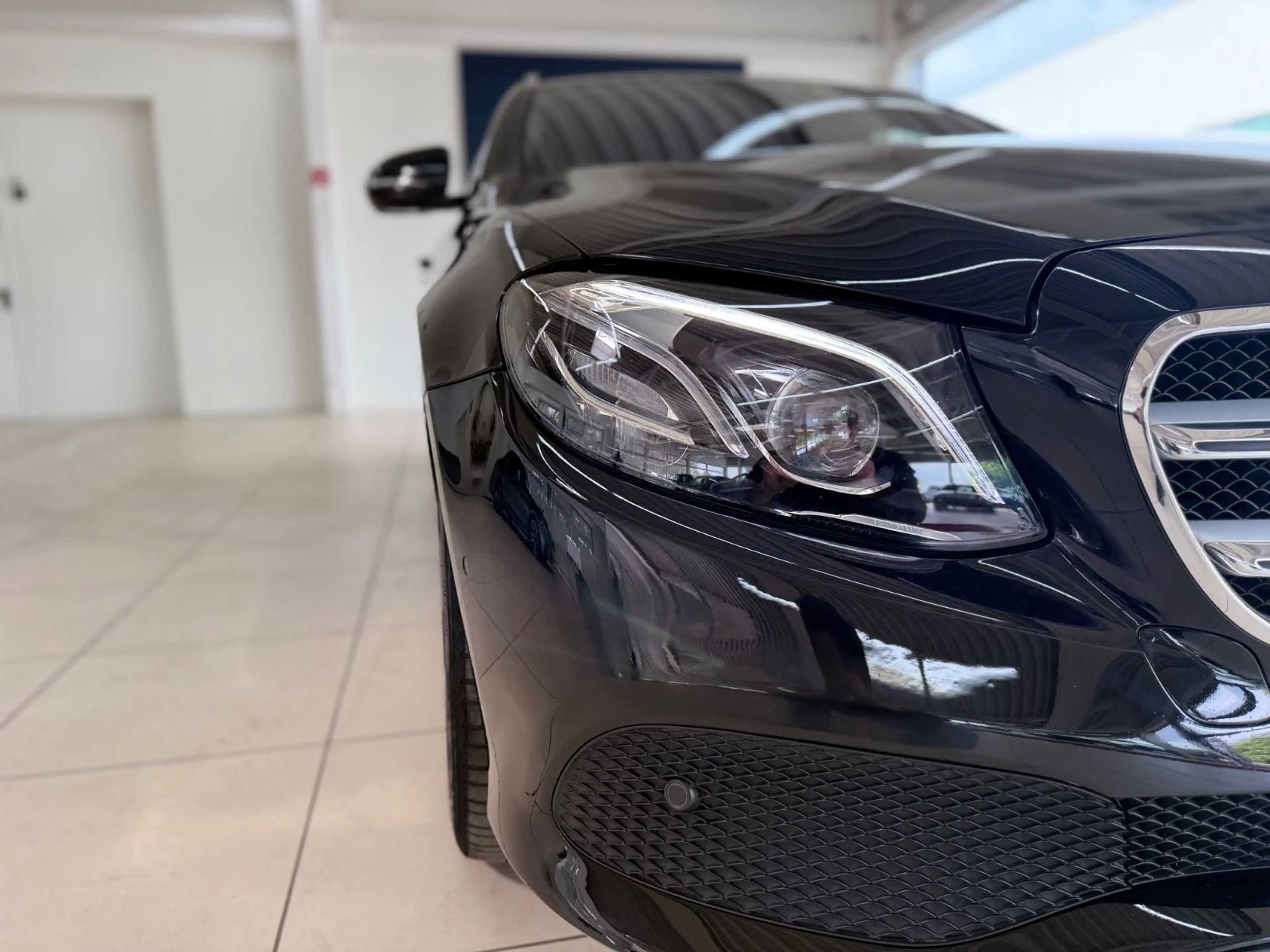Mercedes-Benz E 250 T Avantgarde Multi Distr Kam Schiebe AHK — photo 8