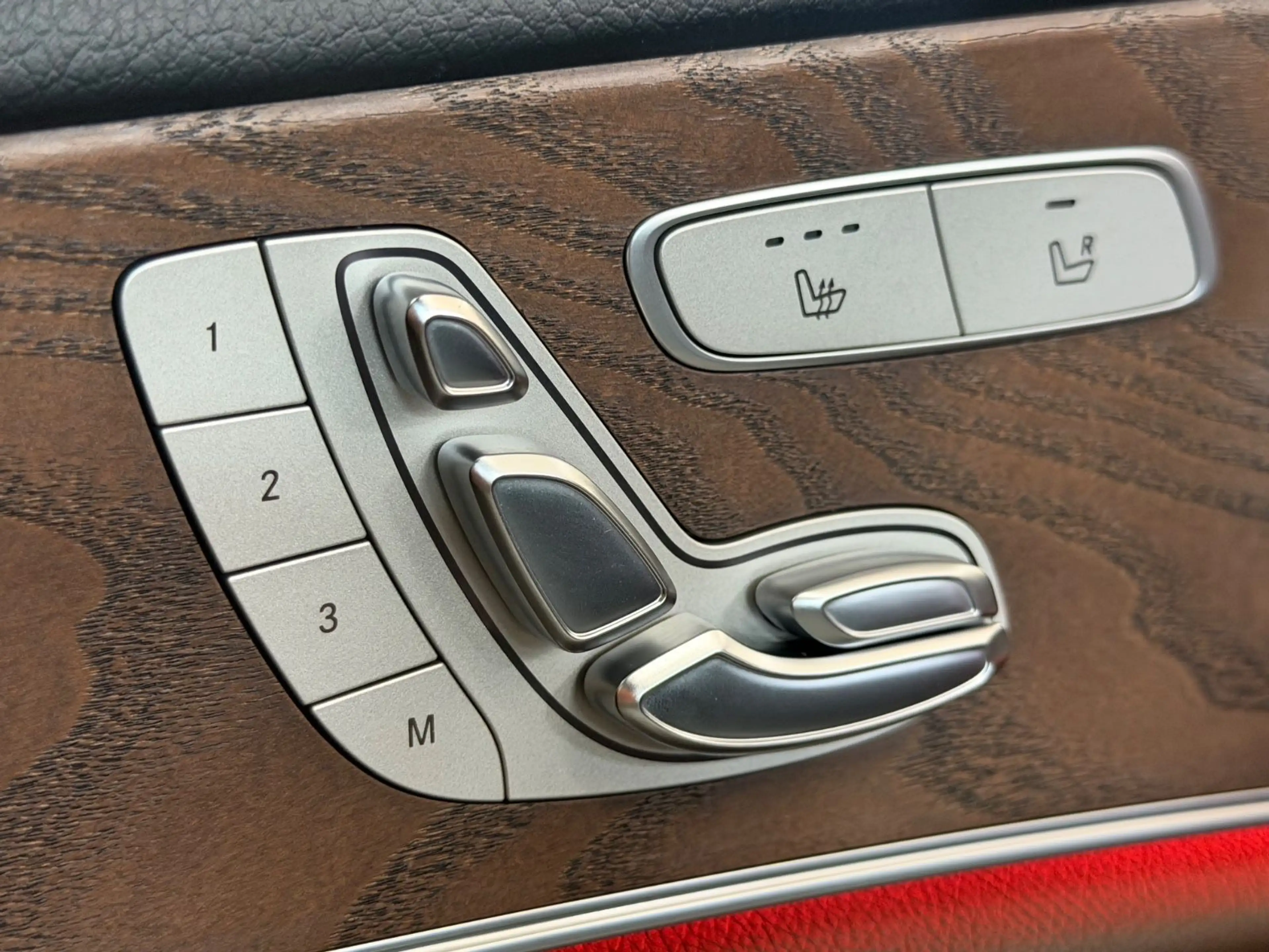 Mercedes-Benz E 250 T Avantgarde Multi Distr Kam Schiebe AHK — photo 25