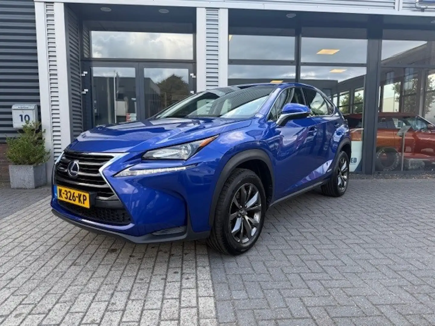 Lexus NX 300h Business Line Automaat Navi Camera Blauw - 1
