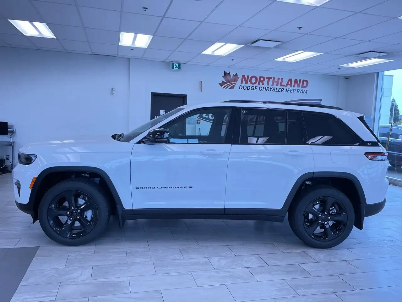 Jeep Grand Cherokee снимка Jeep Grand Cherokee
